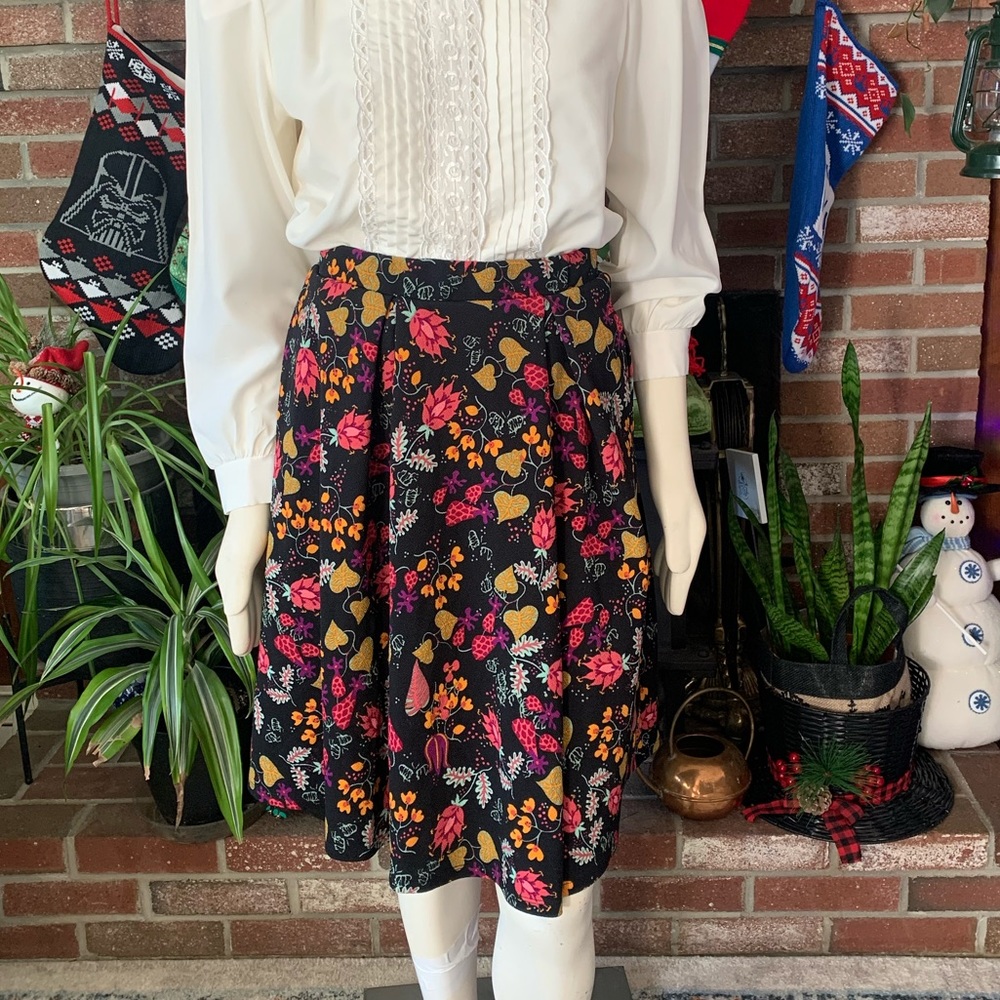 LuLaRoe Textured Skirt